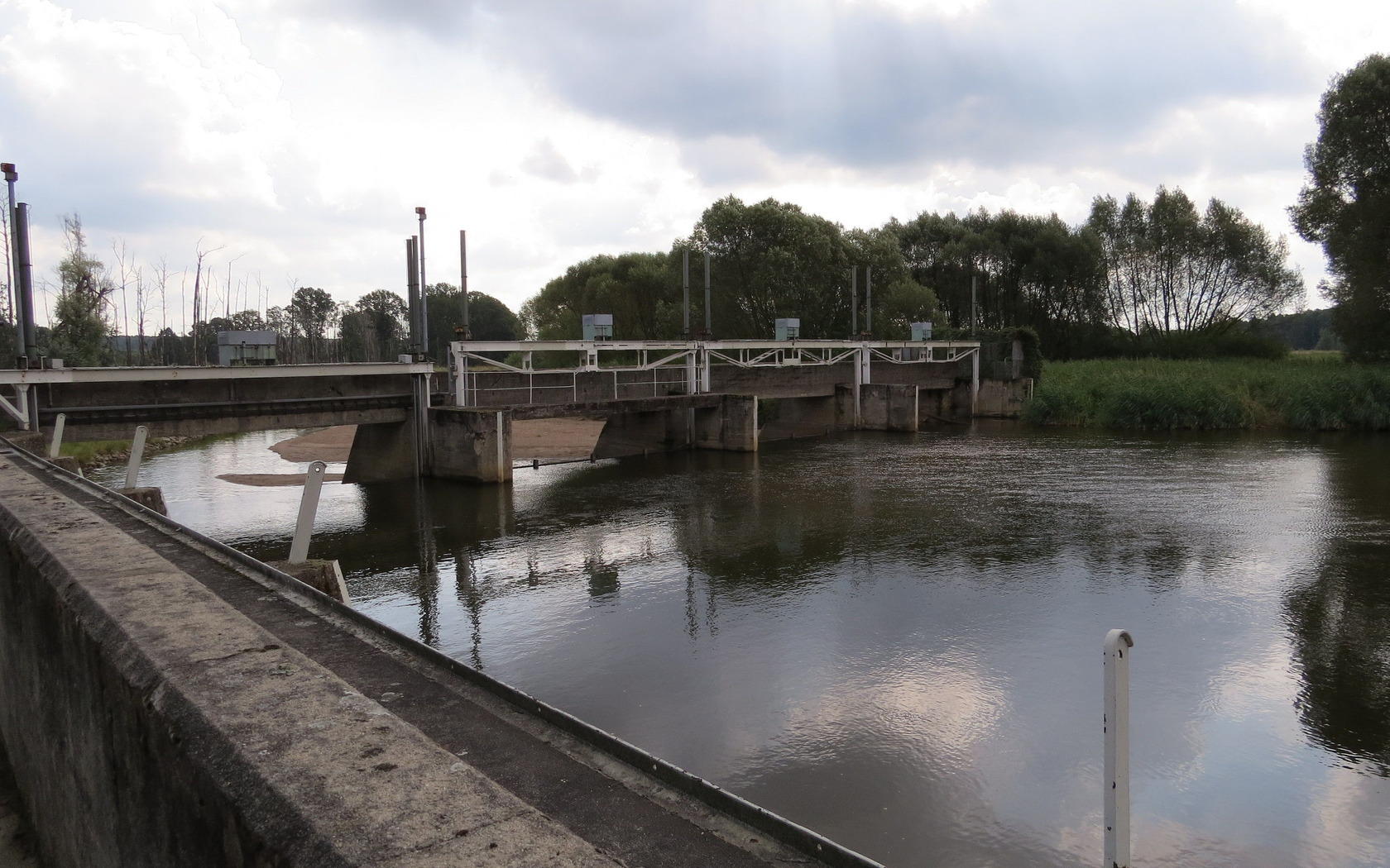 Wehr zur Neiße Höhe Grießen, Foto: M. Zahn
