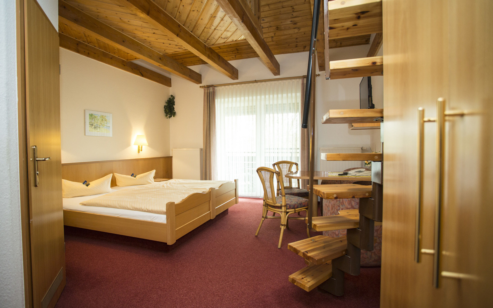 Familienzimmer mit Treppe, Foto: MuT Guben