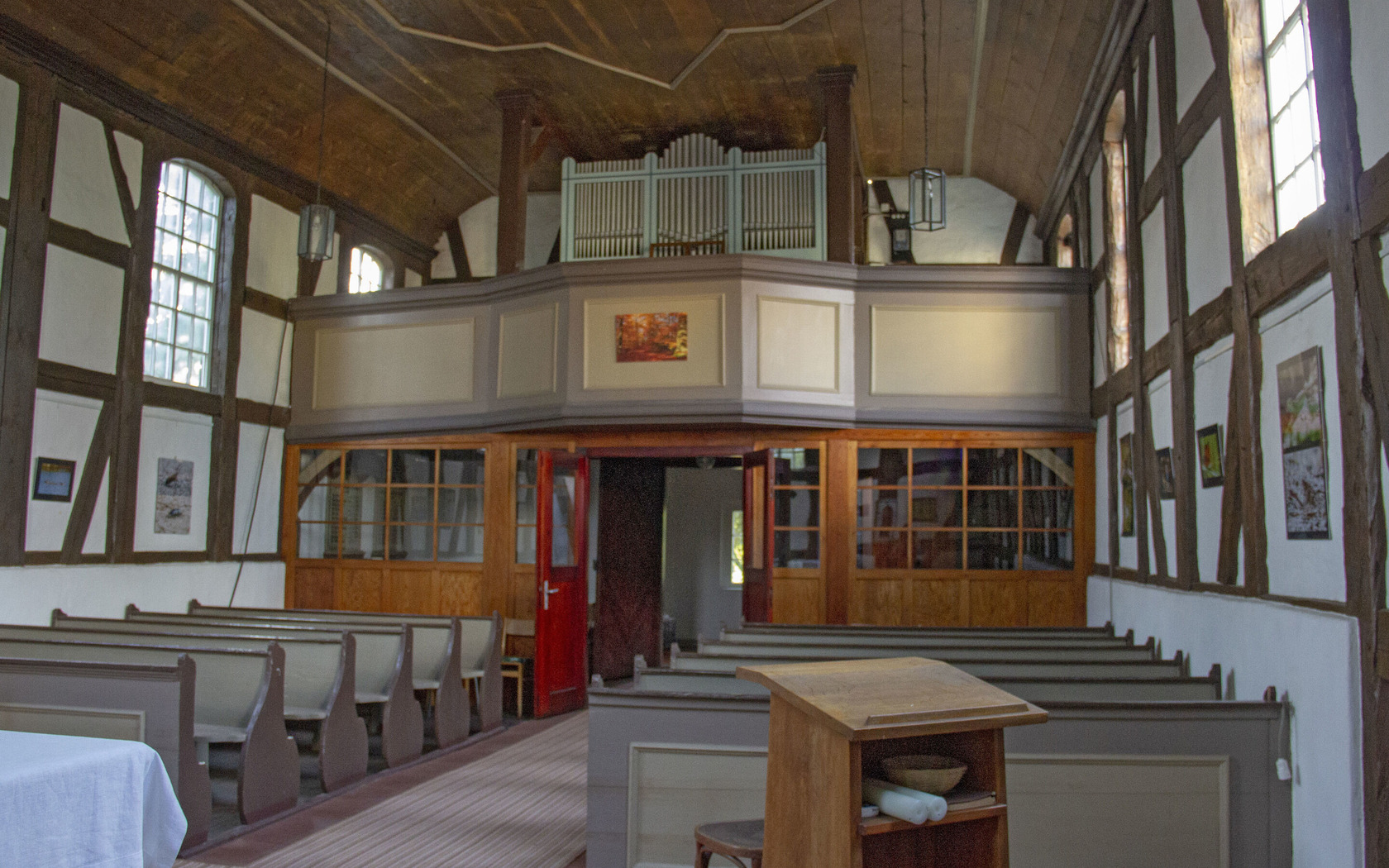 Kirche Steinsdorf, Foto: ScottyScout, Lizenz: TMB-Fotoarchiv