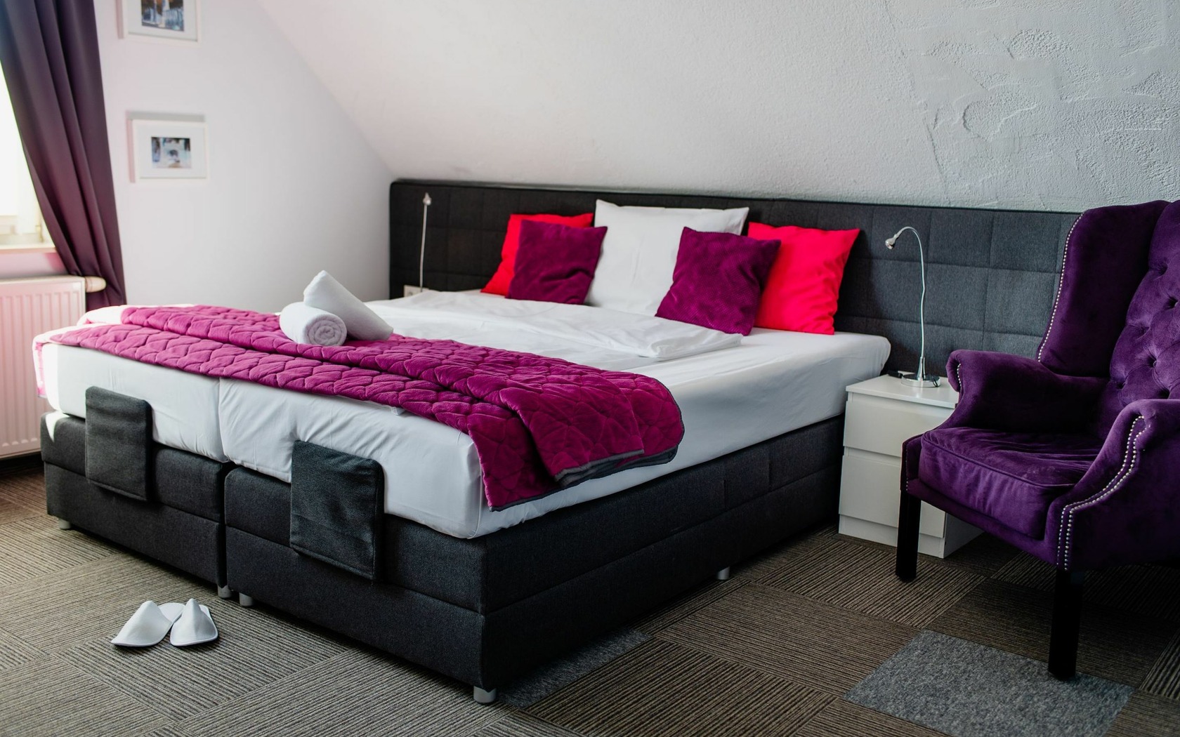 Zimmer Deluxe mit "Kingsize-Bett", Foto: Aleksandra Sieniuć, Lizenz: Pension Pause