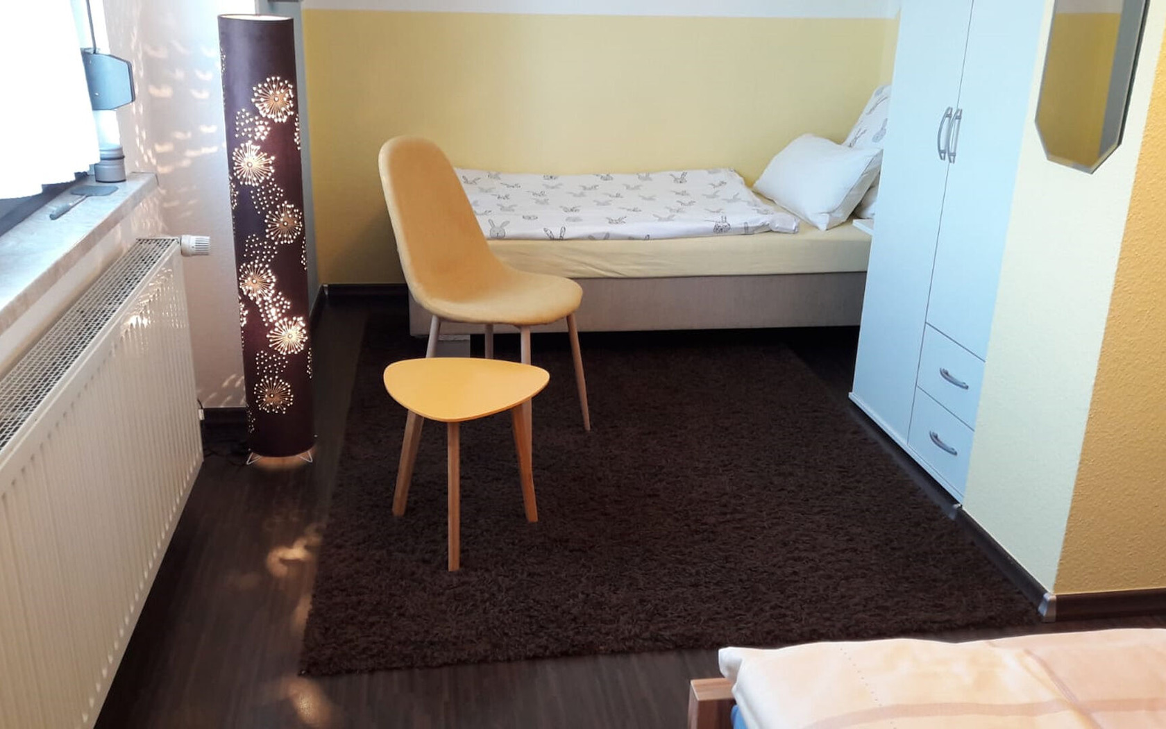 Familienzimmer, weiteres Einzelbett, Foto: W. Strafe, Lizenz: W. Strafe