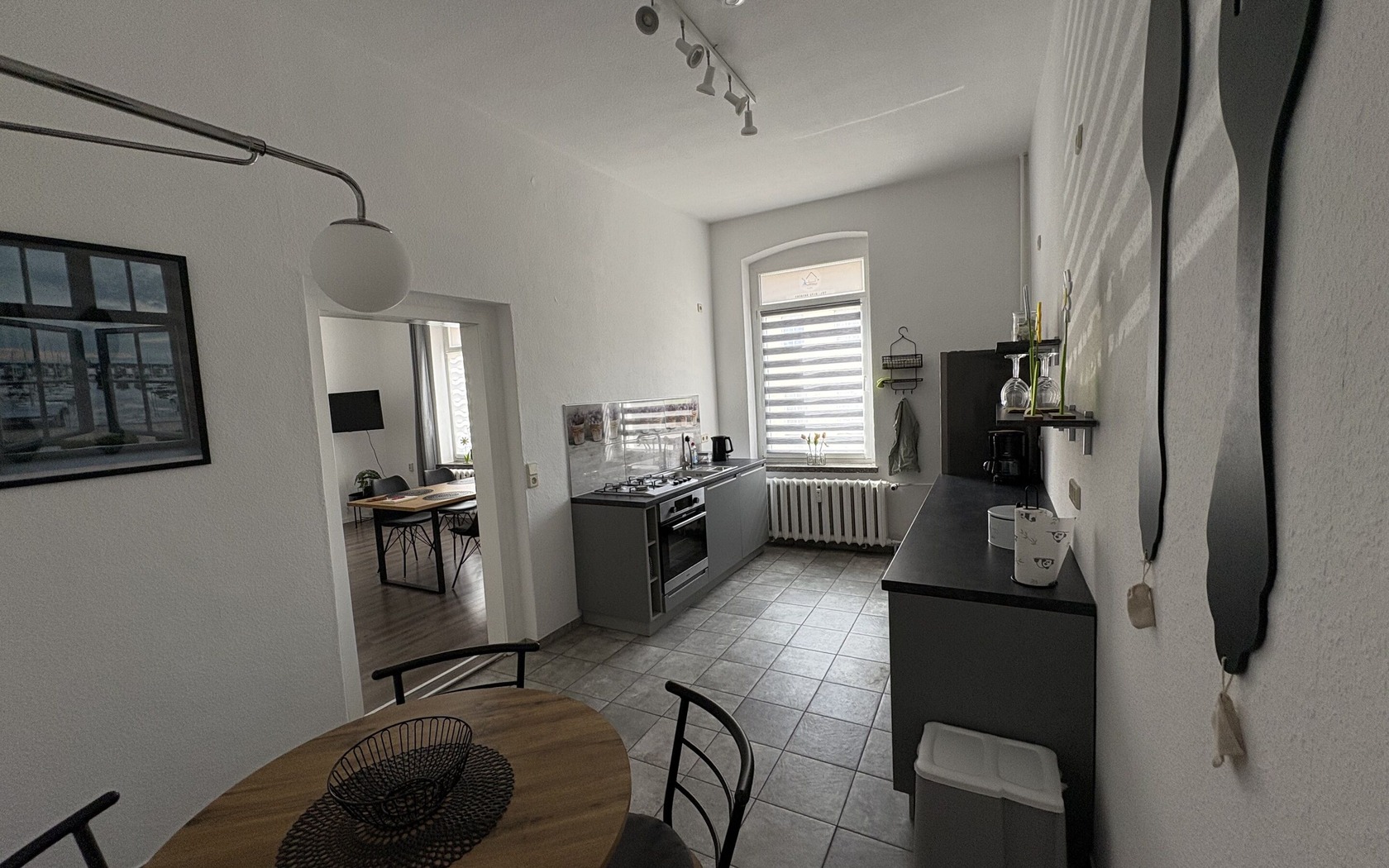 Küche, Essbereich, Foto: Ferienwohnung Gubener Neißeglück 23, Lizenz: Ferienwohnung Gubener Neißeglück 23