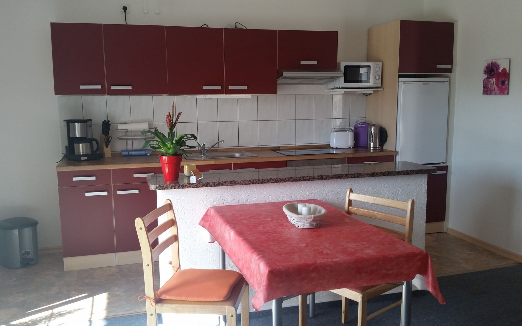 Ansicht FeWo mit offenem Küchenbereich, Foto: MuT Guben, Foto: Kerstin Geilich, Lizenz: Marketing und Tourismus Guben e.V.