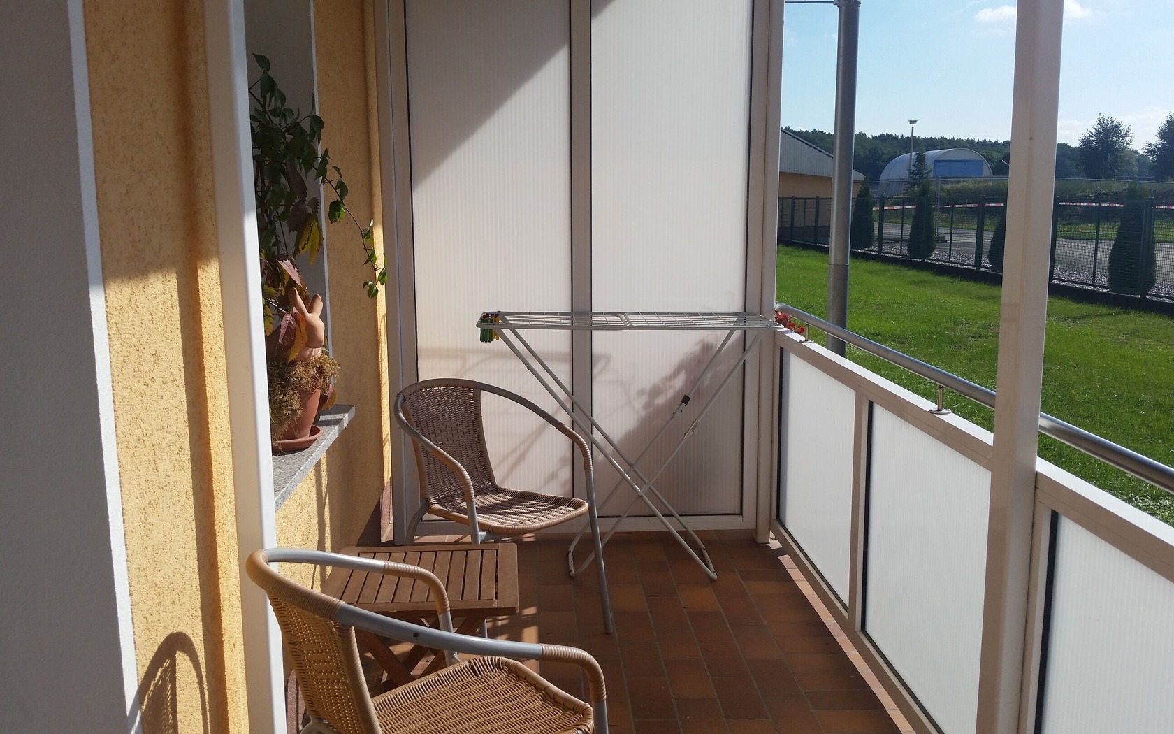 Ansicht Balkon Zimmervermietung Groß-Gastrose, Foto: MuT Guben, Foto: Kerstin Geilich, Lizenz: Marketing und Tourismus Guben e.V.