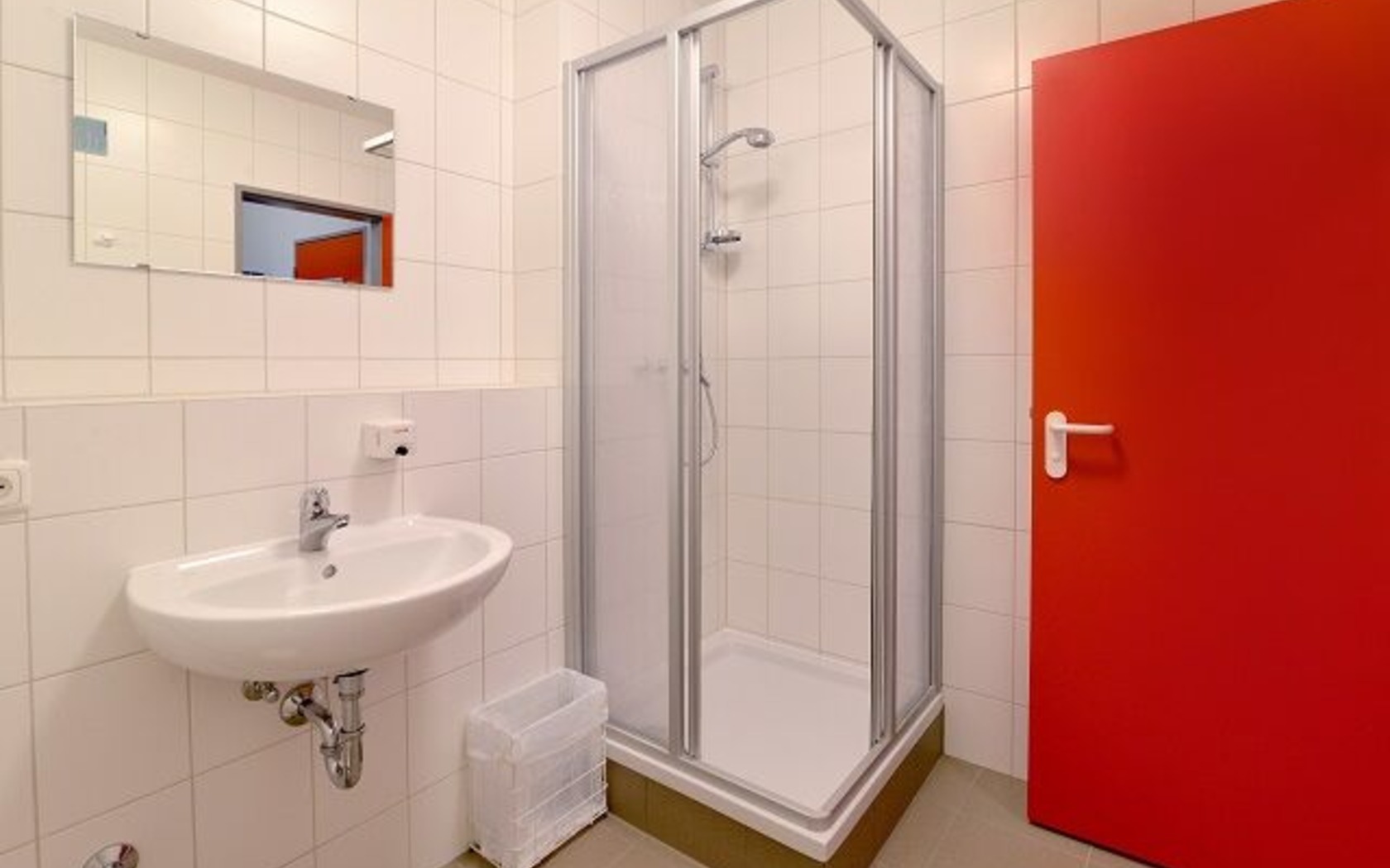 Hostel Guben, Beispiel Bad, Foto: MuT Guben, Foto: Kerstin Geilich, Lizenz: Mut